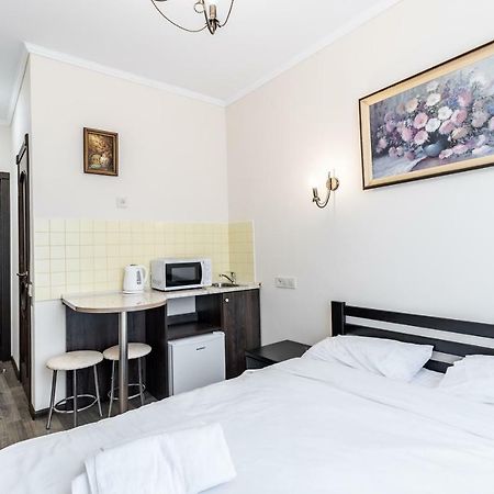 Opera House Apartment 2 Lviv Eksteriør billede